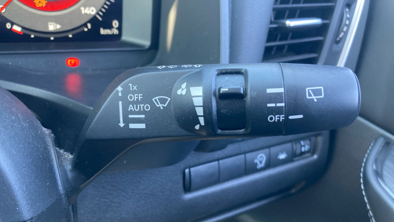 Nissan Qashqai 1.3 DiG-T MH N-Connecta 5dr Petrol Hatchback